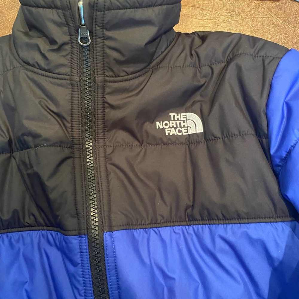 Boy’s 14/16 The North Face Reversible Coat EUC